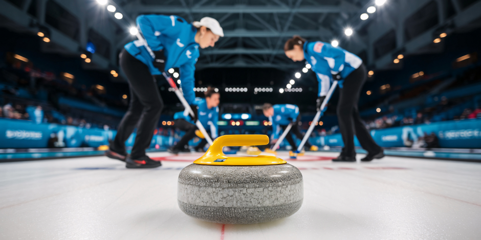 Edmonton Curling Season: Essential Gear & Local Rink Guide