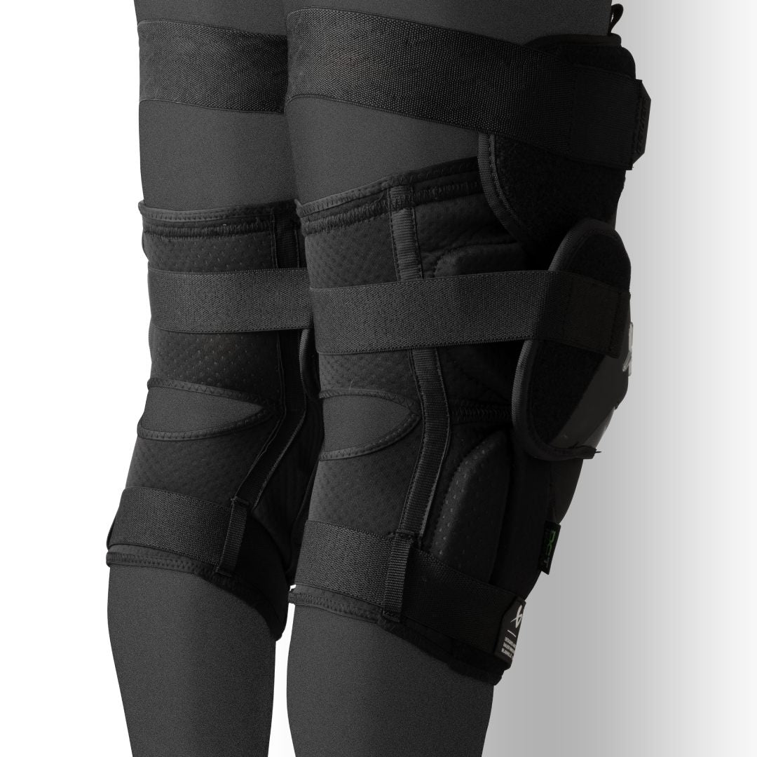 Bauer Intermediate Pro (25) Hockey Goalie Knee Guard 1