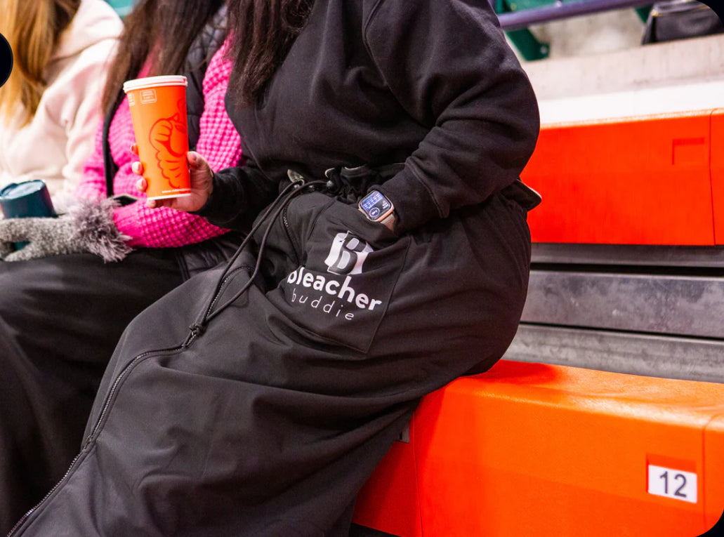 Bleacher Buddy Wearable Blanket Black
