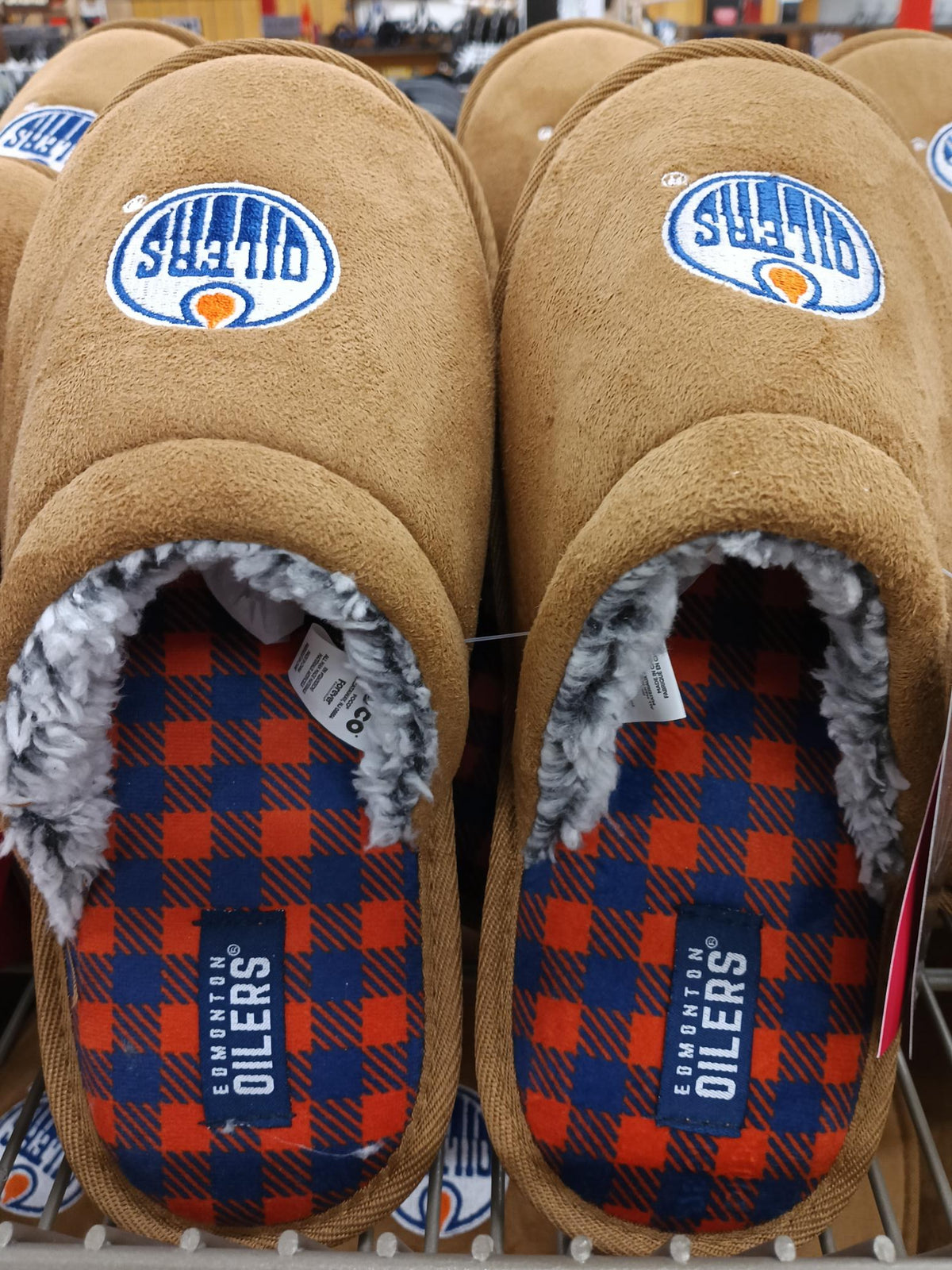 FOCO Men's NHL Edmonton Oilers Suede Slipper