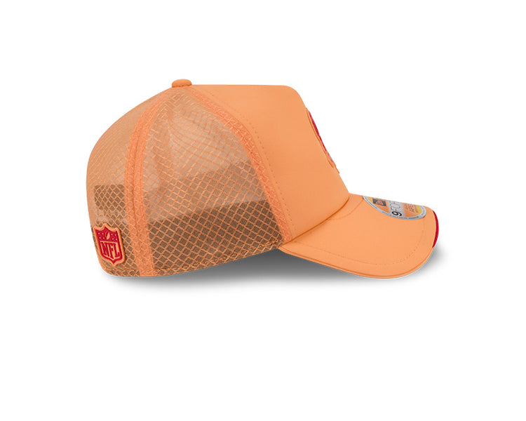 New Era Men's NFL Tampa Bay Buccaneers Sideline '26 9FORTY Apex Hat