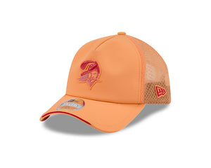 New Era Men's NFL Tampa Bay Buccaneers Sideline '26 9FORTY Apex Hat