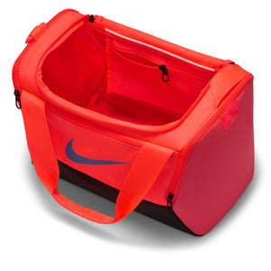 Nike Brasilia Duffle Bag X-Small 25L HOT LAVA/BLACK/DIFFUSED BLUE
