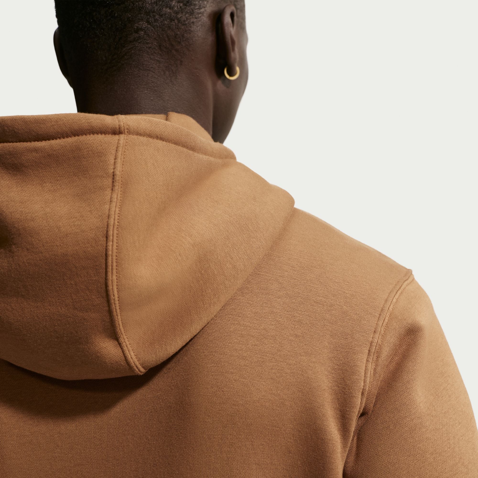 Nike Men's Club Fleece Hoodie ALE BROWN/ALE BROWN/WHITE

