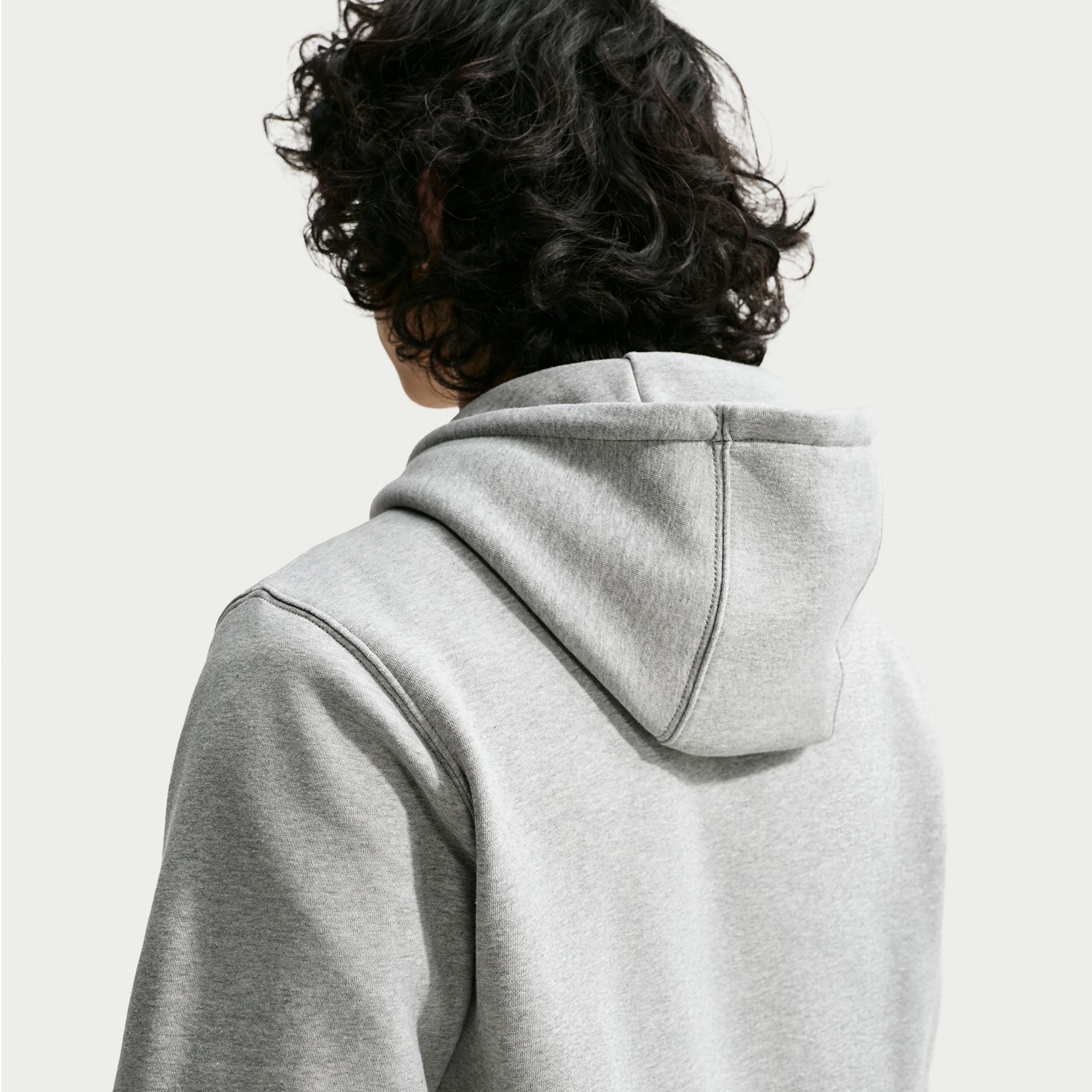 Nike Men's Club Fleece Hoodie DK GREY HEATHER/UNIVERSITY RED
