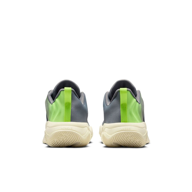 Nike Junior Giannis Immortality 4 Basketball Shoes dark raisin/crimson