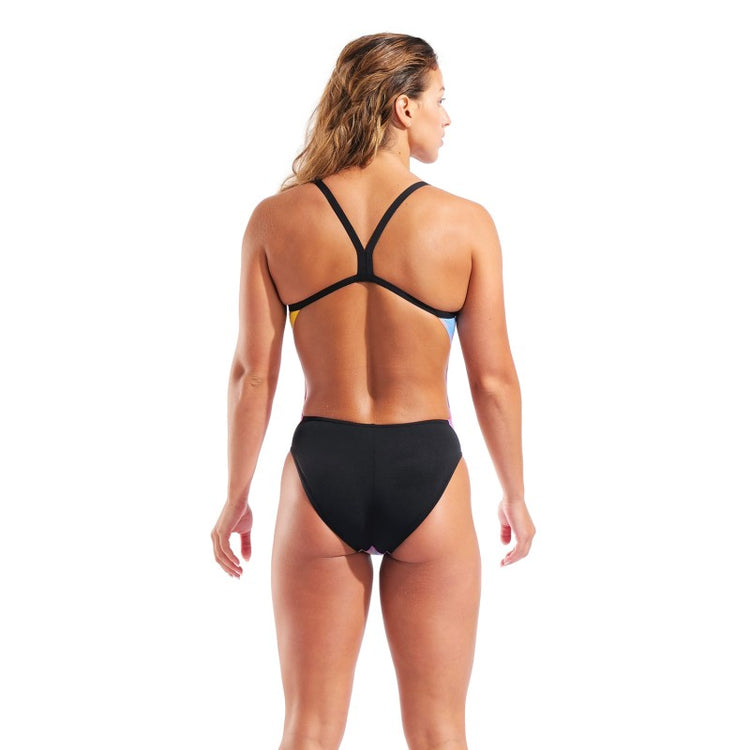 arena Women's Gradient Challenge Back One Piece Swimsuit pink multi/black