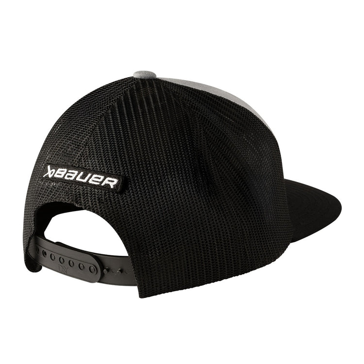 BAUER Senior 5 Panel Flat Brim Snapback Black Hat black/grey