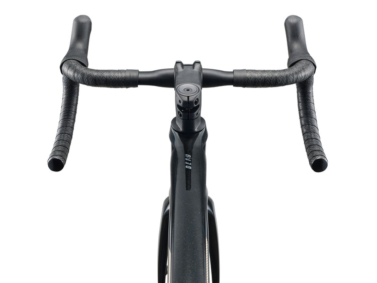 Giant Defy Advanced 2 Endurance Road Bike 2026 Abyss Black 