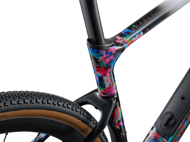 Giant Revolt Advanced 0 SE Gravel Bike 2026 Radio Spectrum 