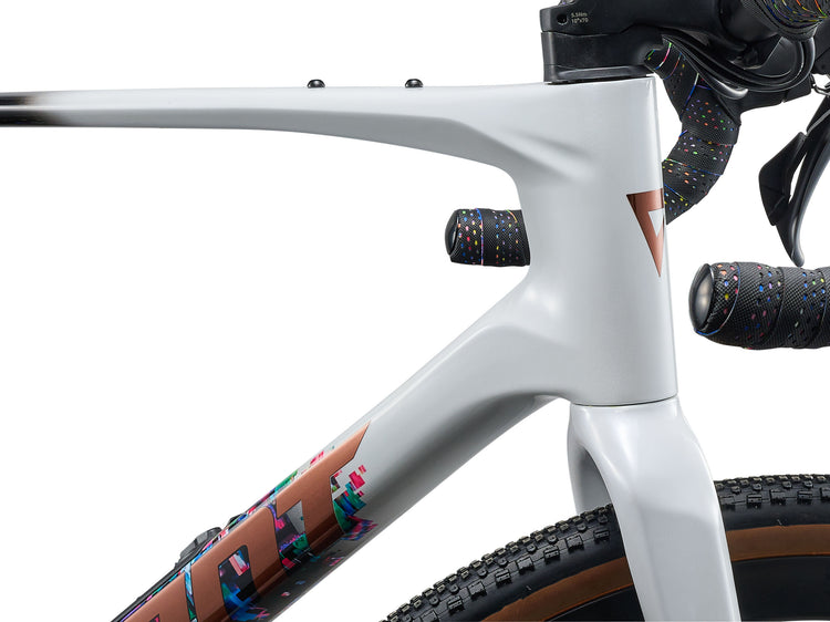 Giant Revolt Advanced 0 SE Gravel Bike 2026 Radio Spectrum 