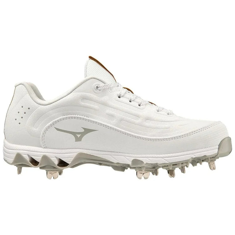Mizuno Women's 9-Spike Swift 8 Low Metal Softball Cleats white