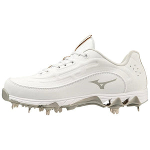 Mizuno Women's 9-Spike Swift 8 Low Metal Softball Cleats white