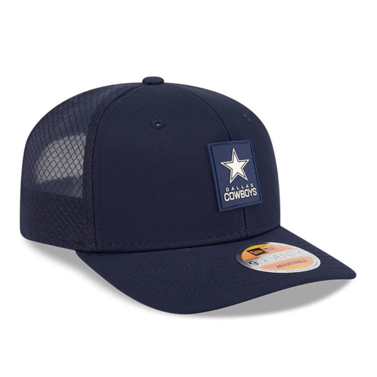 New Era Men's NFL Dallas Cowboys Sideline '25 970 Trucker Hat Navy blue