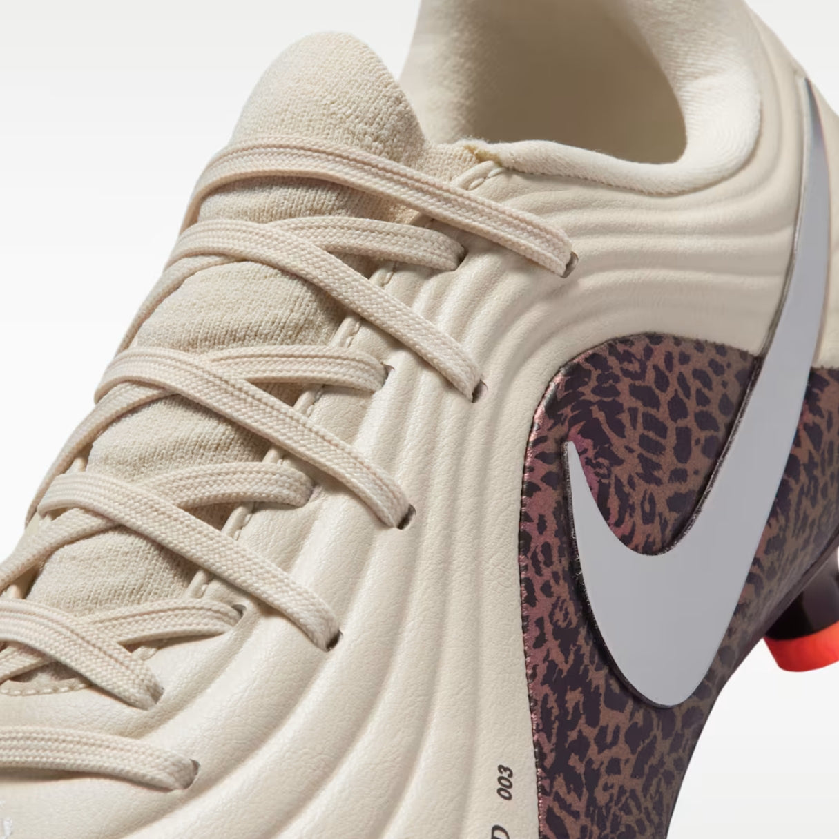 Nike Junior United Tiempo Maestro Academy FG/MG Soccer Cleats beige/purple/silver