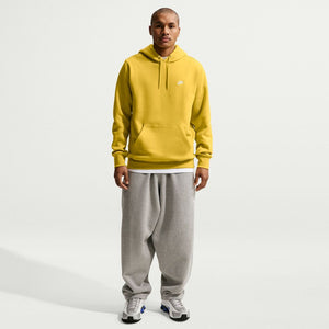 Nike Men's Club Fleece Hoodie saffron yellow