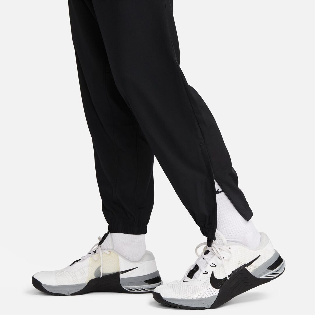 Nike Men's Dri-Fit Tapered Versatile Pants black