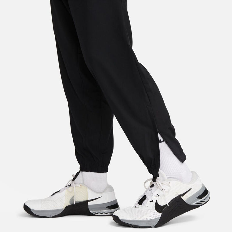 Nike Men's Dri-Fit Tapered Versatile Pants black