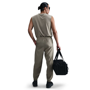 Nike Men's Dri-Fit Tapered Versatile Pants light army