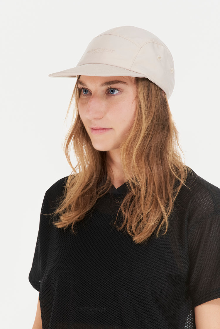Peppermint Women's Tech Bike Cap coconut