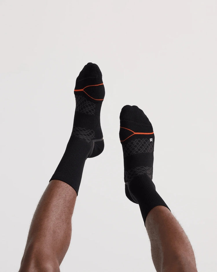 SAXX Men's Foot Hold Mid-Weight Crew Socks black