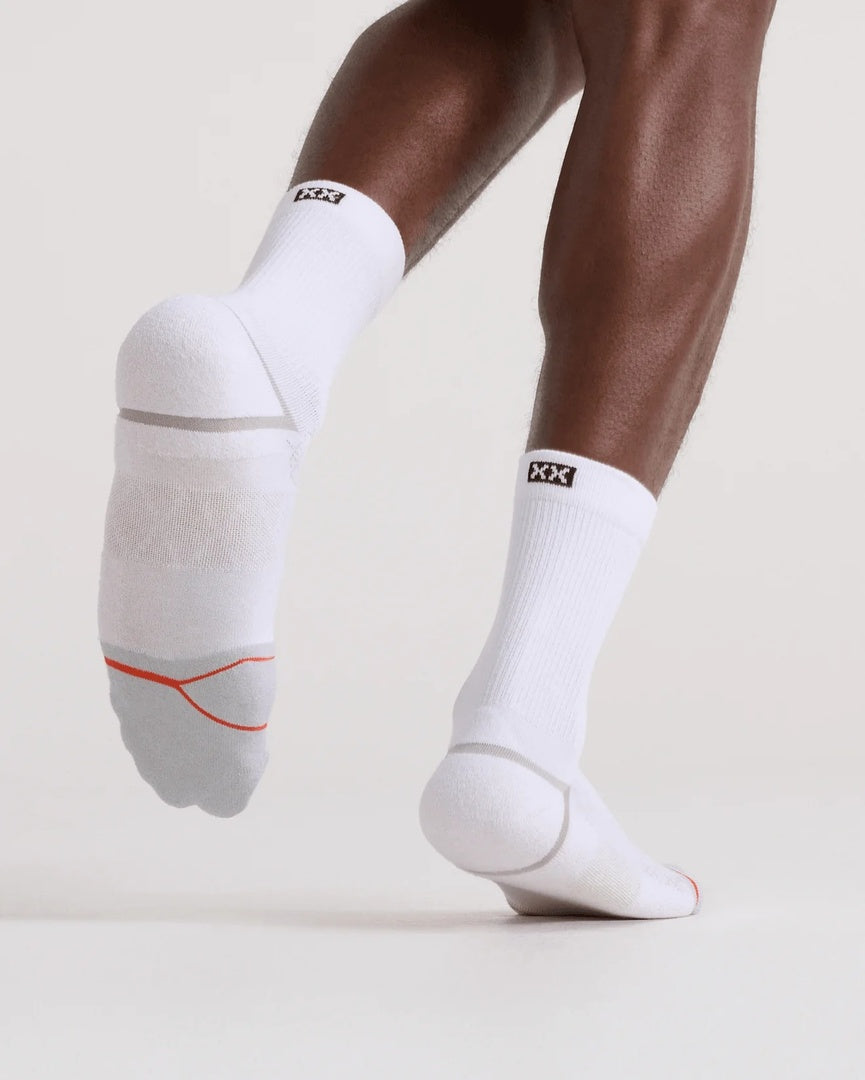 SAXX Men's Foot Hold Mid-Weight Crew Socks white