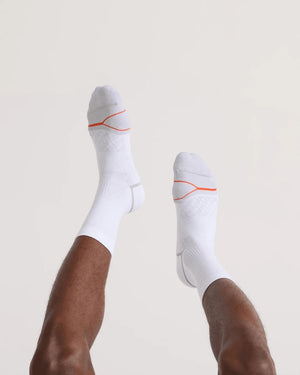 SAXX Men's Foot Hold Mid-Weight Crew Socks white