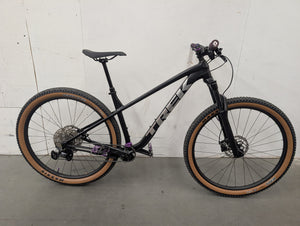 Trek (2024) Roscoe 7 Black Medium/Large USED Hardtail Bike