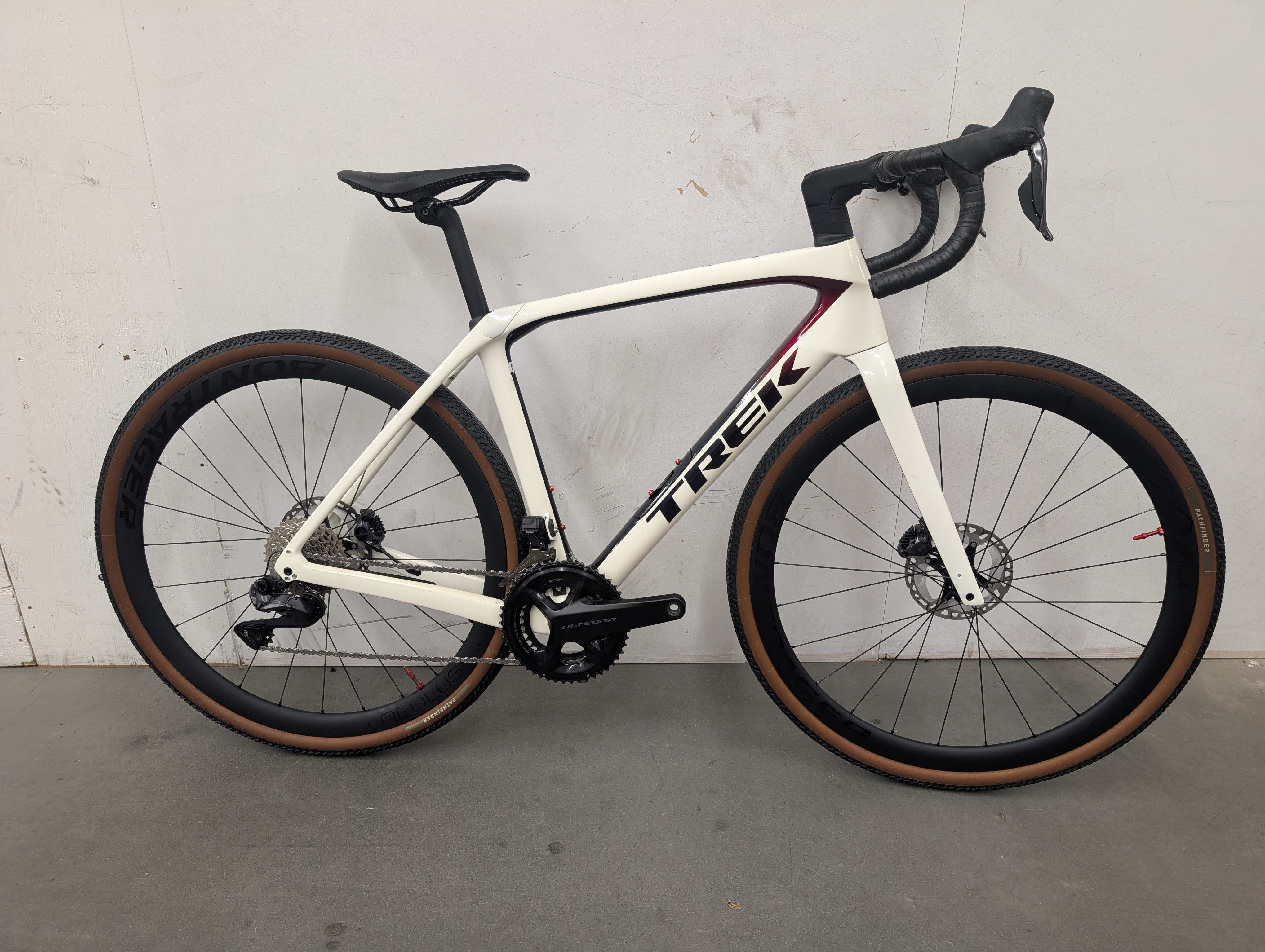 Trek Domane SL 7 White 54cm USED Road Bike