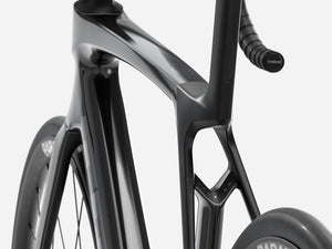Trek Madone SL 5 (Gen 8) Performance Road Bike 2026 Gloss Dark Star/Matte Deep Smoke 