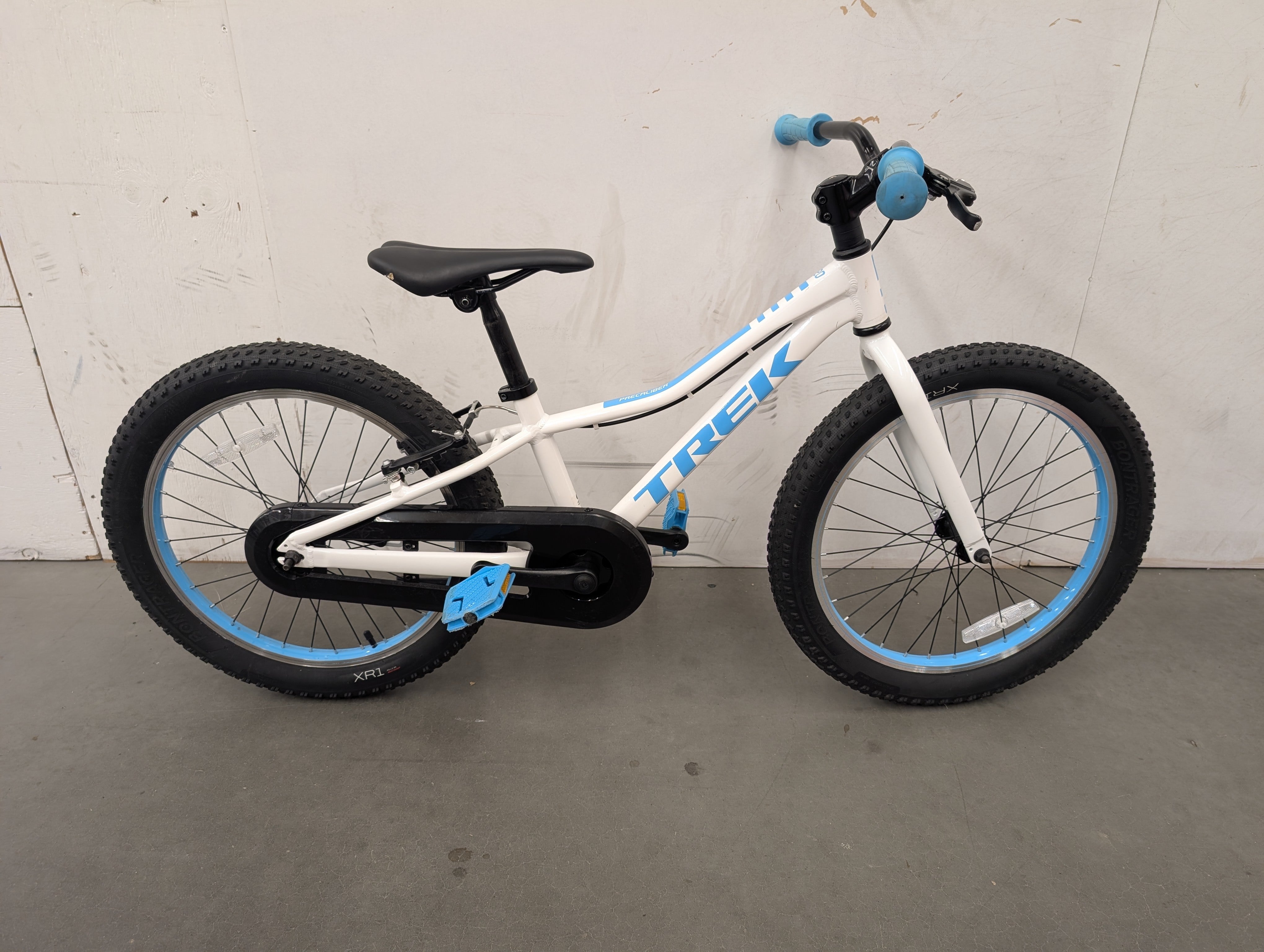 Trek Precaliber 20 White 20" USED Kids Bike