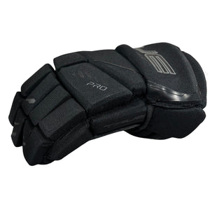 True Junior Catalyst Pro Hockey Player Gloves blackout