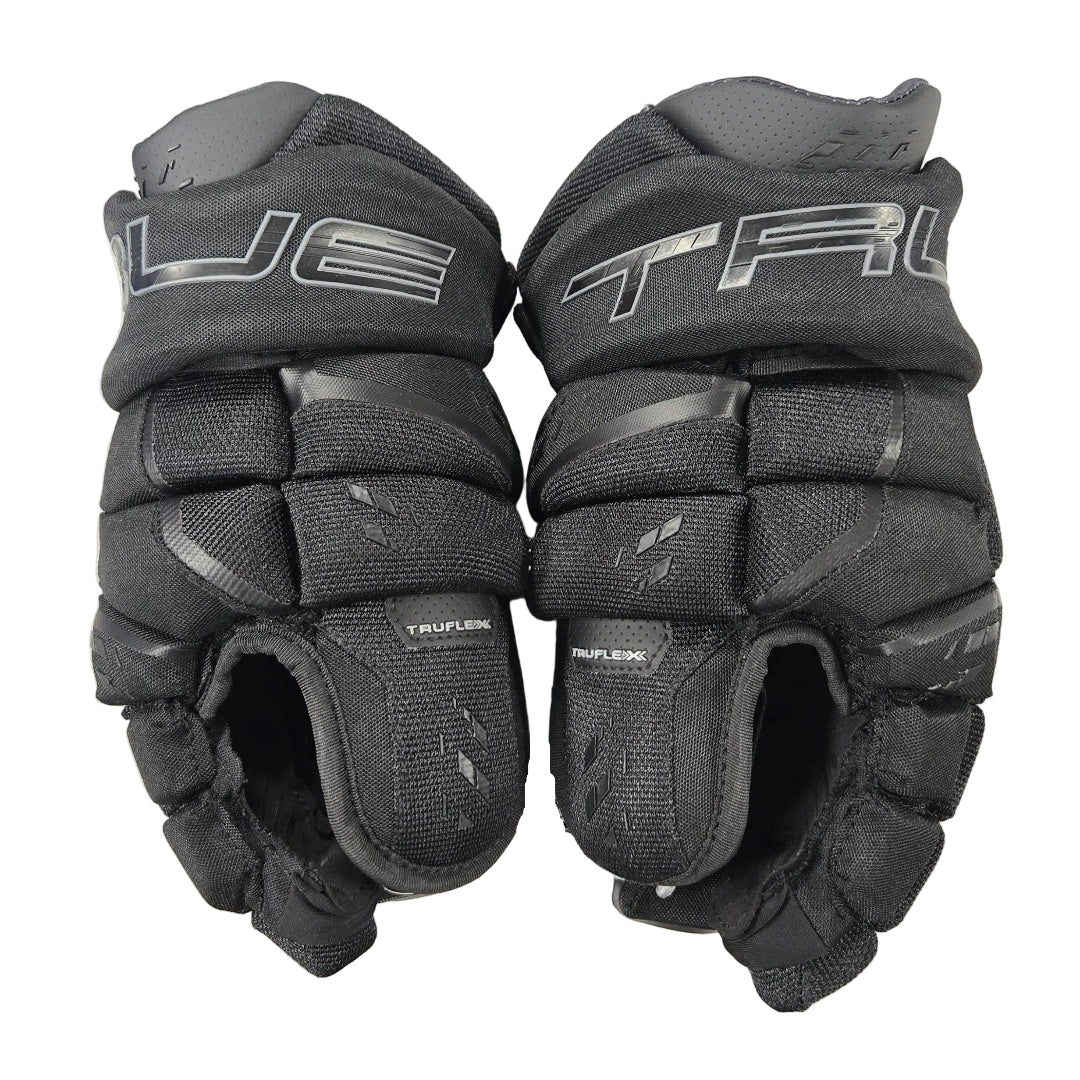 True Senior Catalyst Nitro Hockey Player Gloves Blackout