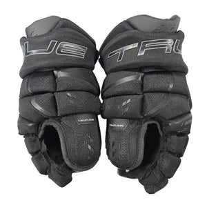 True Senior Catalyst Nitro Hockey Player Gloves Blackout