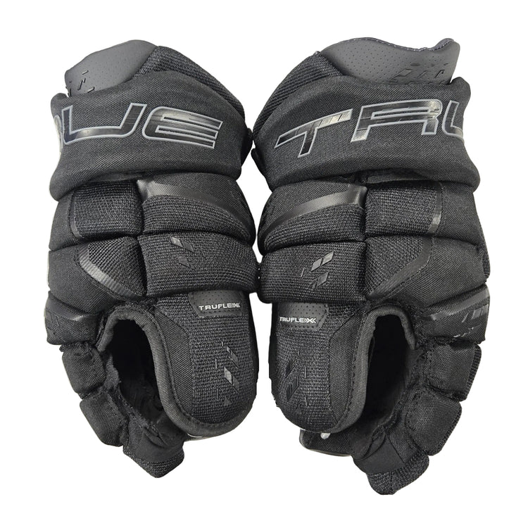 True Senior Catalyst Nitro Hockey Player Gloves Blackout