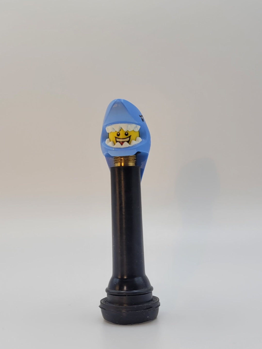 ValveHeadz Custom Valve Cap shark