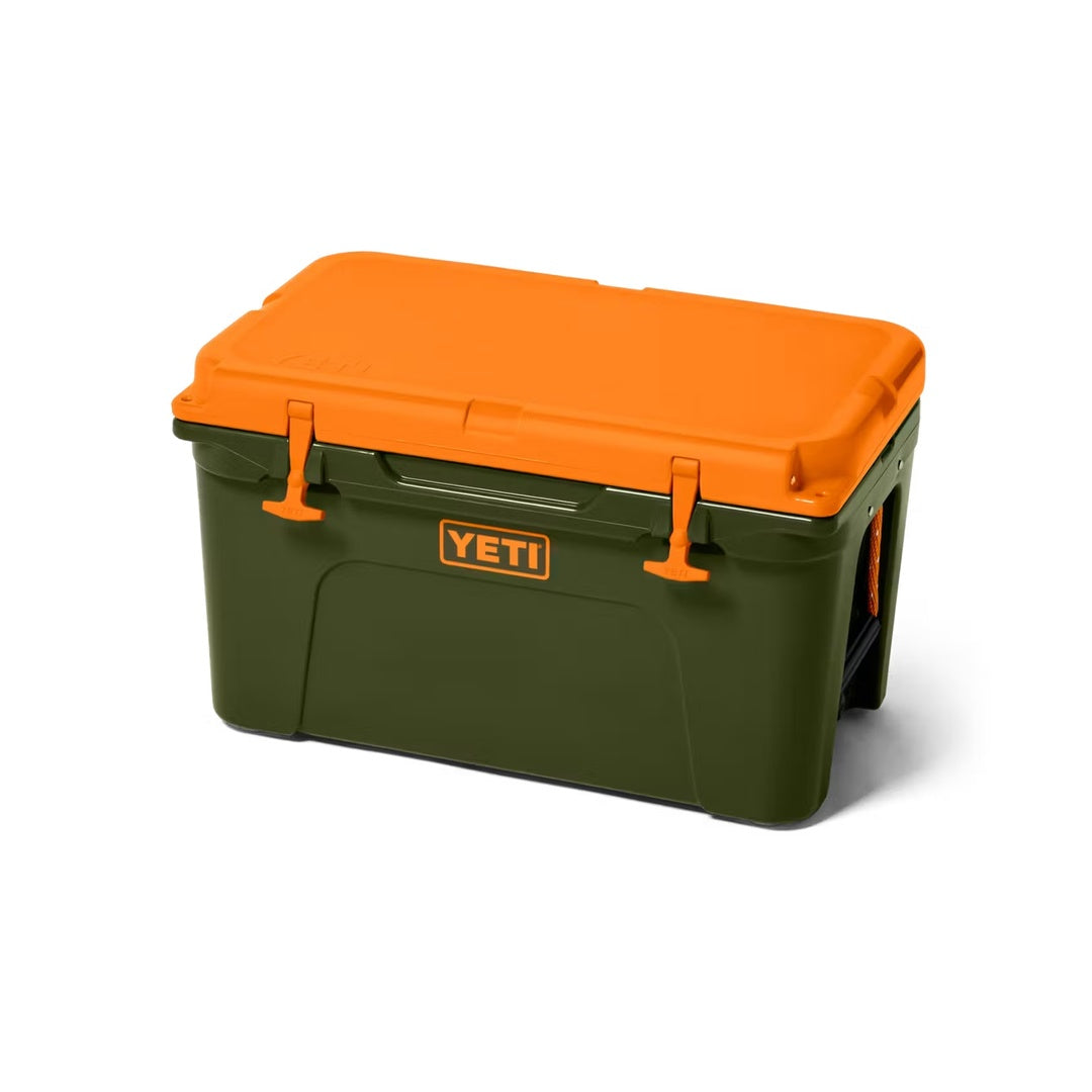 YETI Tundra 45 Hard Cooler olive green/ king crab orange