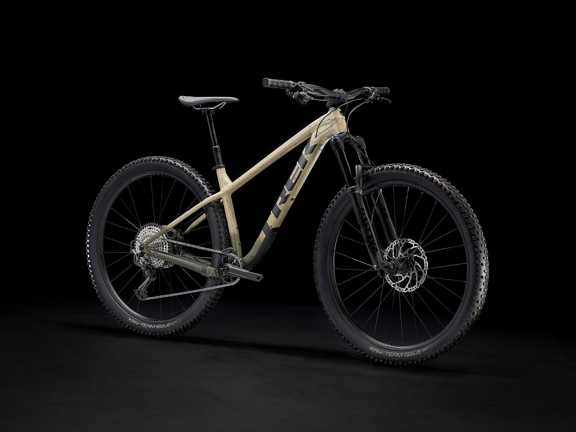 Trek Roscoe 9 Hardtail Mountain Bike 2023